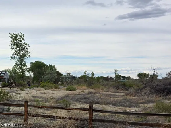 1430 Golden Park Way, Fallon, NV 89406