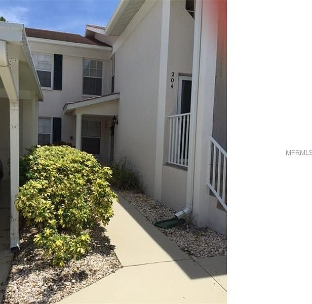 2nd image of 805 Montrose Dr Unit 104
