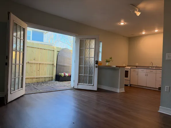 7 N Jackson St #1/2, Edmond, OK 73034