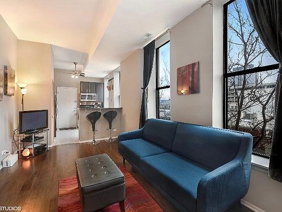 4th image of 1701 N Sheffield Ave APT 302