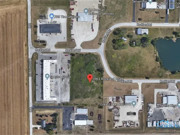 3963 Rockland Cir, Millbury, OH 43447