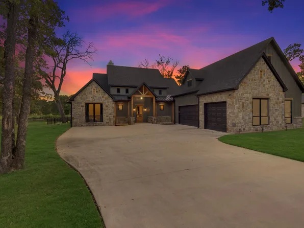 812 Waters Edge Dr, Corsicana, TX 75109