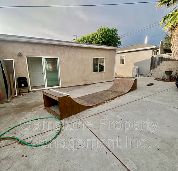 5017 College Ave — Photo 27