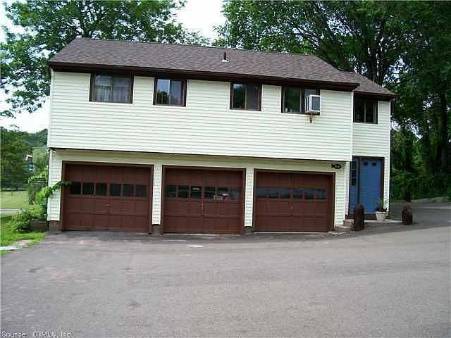 2nd image of 94 Jefferson Rd