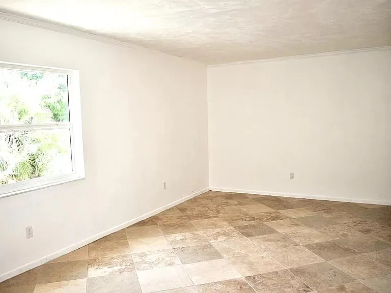 205 S Lincoln Ave #BACK — Photo 3