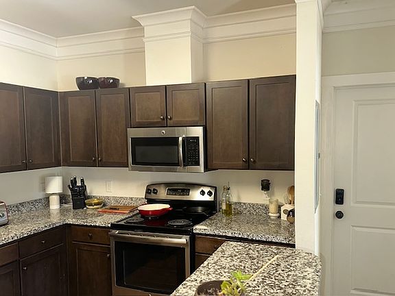 5th image of 690 SW Sagebrush Dr #17102