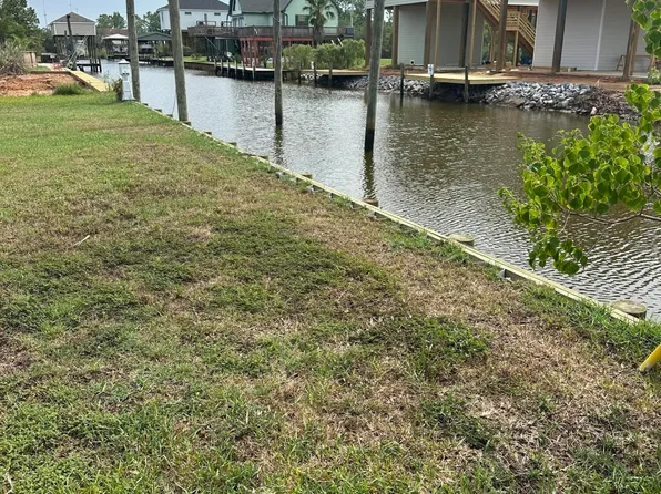11147 Texas St, Bay Saint Louis, MS 39520