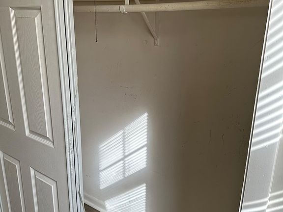 3rd image of 442 S Ardmore Ave