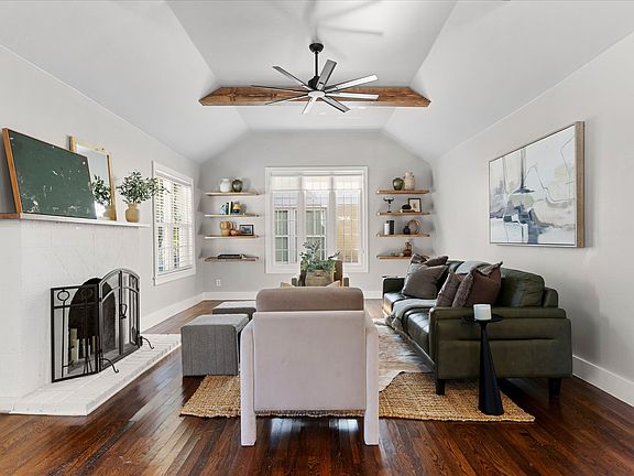 4th image of 4039 El Campo Ave