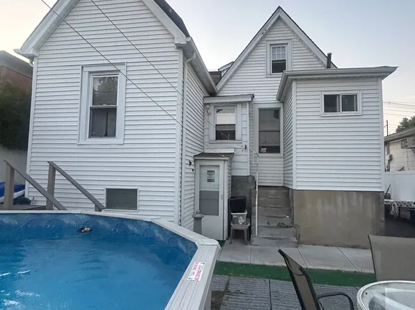 96-10 158th Avenue image 3 of 4