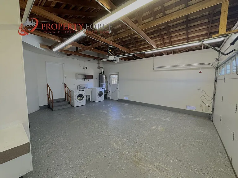 936 Constitution Dr — Photo 28