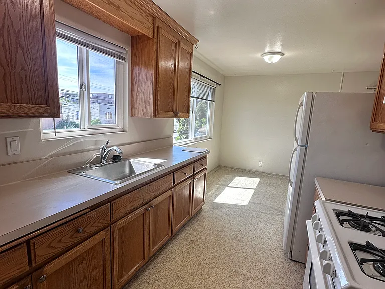 240 Chumalia St #2 — Photo 6