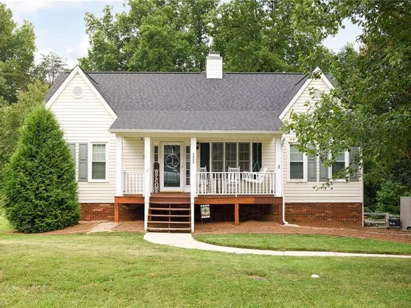 5965 Channel Dr, Belews Creek, NC 27009