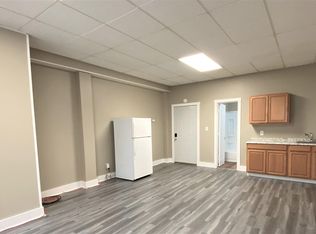 1017 S 10th St APT 102, Omaha, NE 68108