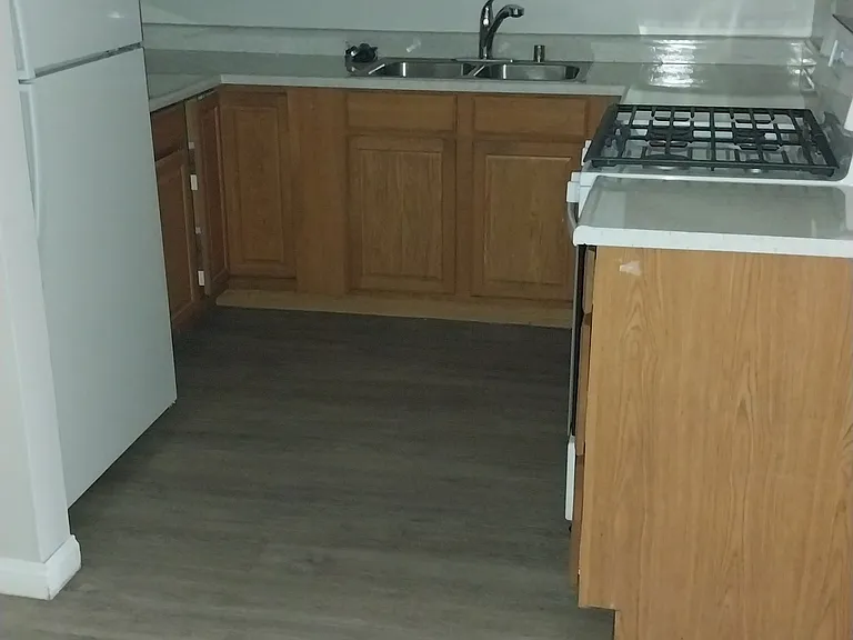 344 Compton St #B — Photo 1