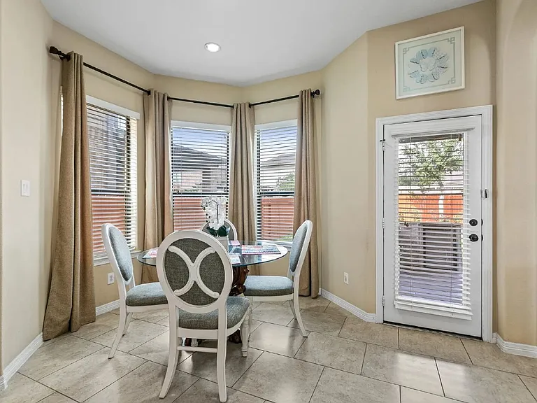3410 Herons Pointe Ln — Photo 11