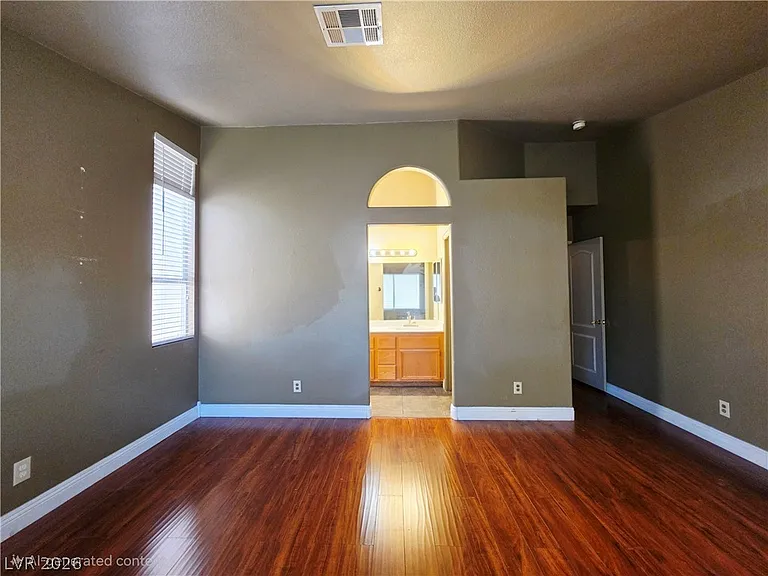 7645 Rockfield Dr — Photo 10
