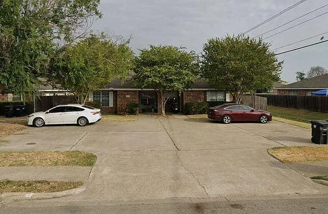 1809 Sara Dr #A — Photo 1