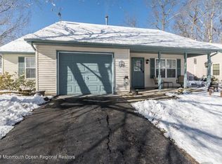 102 Morning Glory Ln, Whiting, NJ 08759