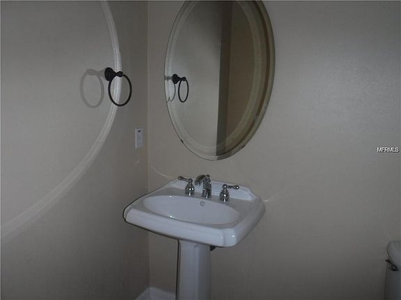 5th image of 134 Valencia Cir