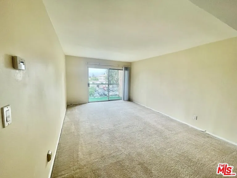18307 Burbank Blvd #207 — Photo 3