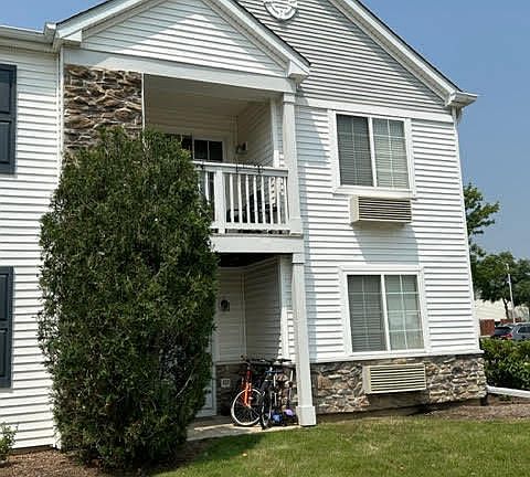 3rd image of 1307 Silverstone Dr #1307