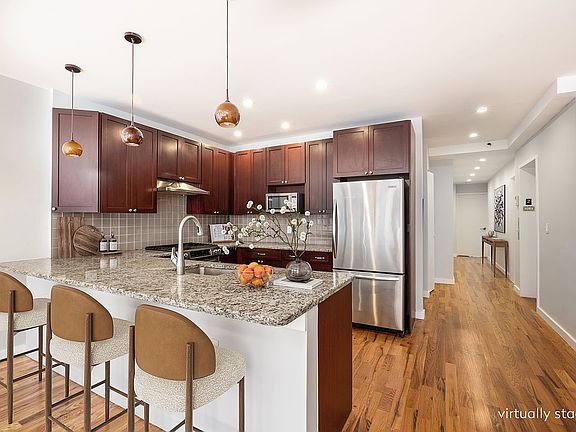 2nd image of 435 E 117th St APT 2