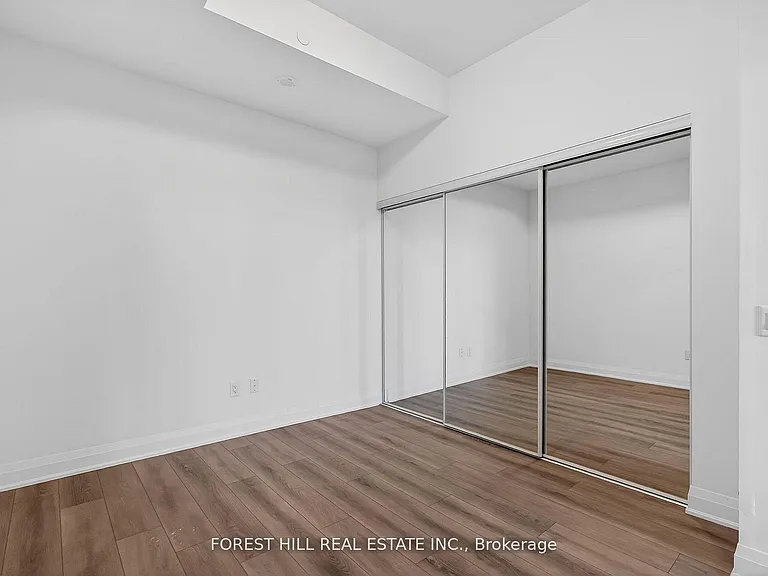 10 Gatineau Dr #208 — Photo 15