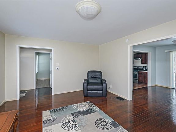 3rd image of 3516 N Tacoma Ave