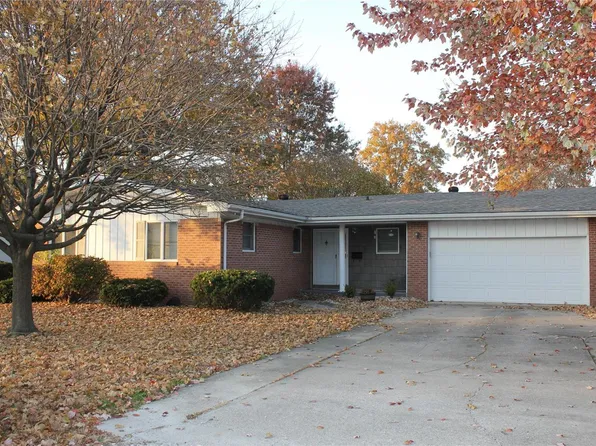 715 Panhorst St, Staunton, IL 62088