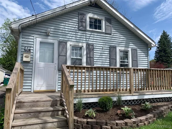 447 77th St, Niagara Falls, NY 14304