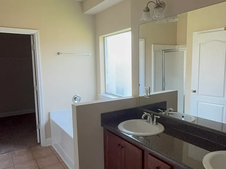 2216 Livingstone Ct — Photo 12