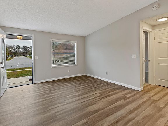 4th image of 2428 Alden Trace Blvd W