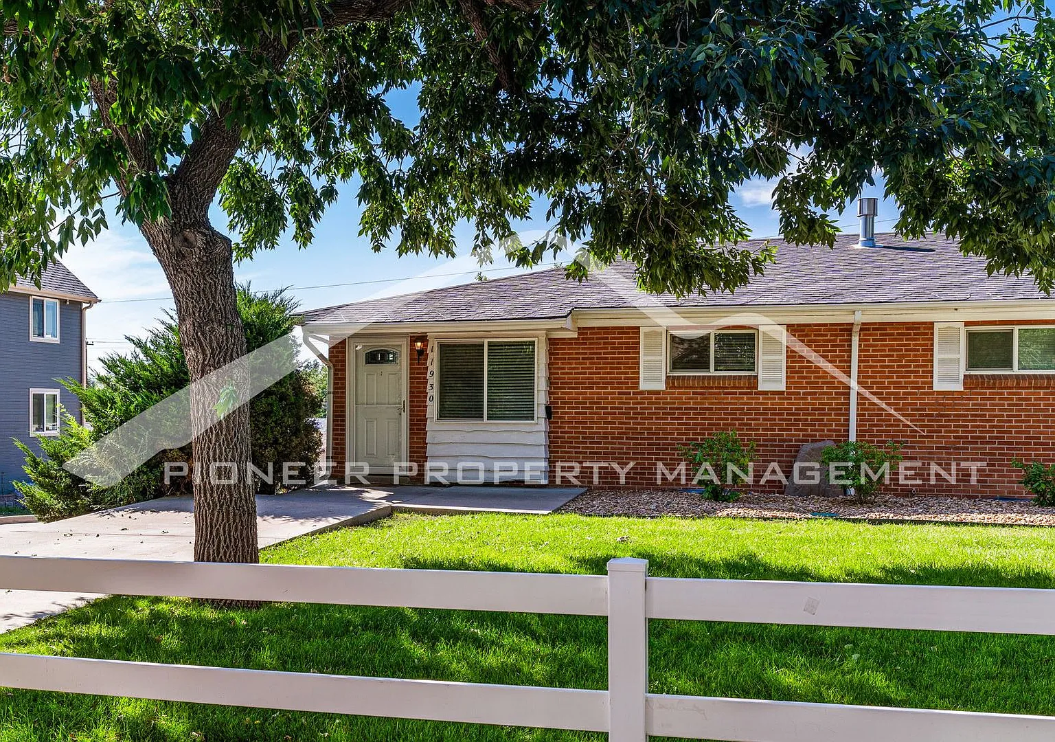 Charming Unit with Special Offer of One-Half Off Of One Months Rent At Move-In! All Utilities Are... — Photo 2