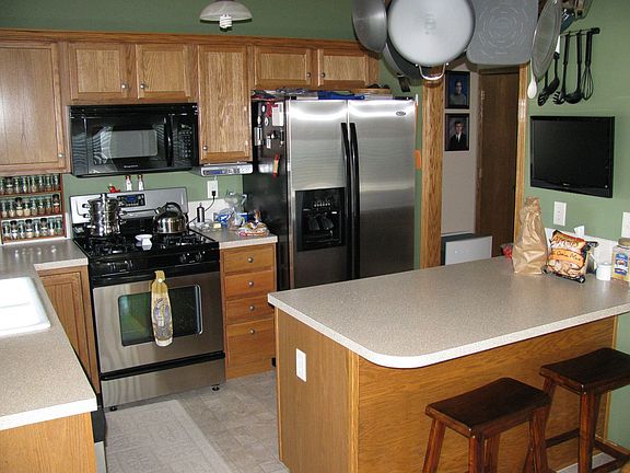 Kitchen w. lunch bar