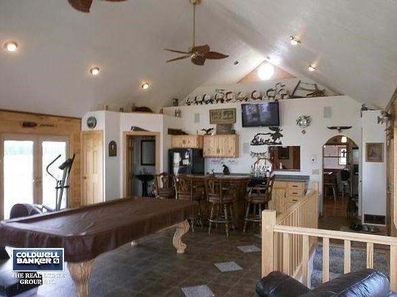 Bar,HDTV,pool and pool table