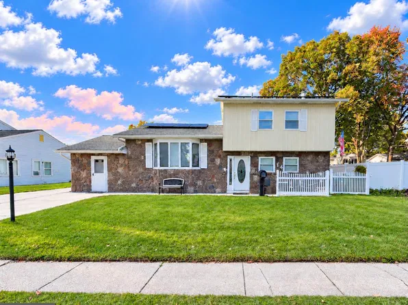 14 Cordrey Rd, Newark, DE 19713