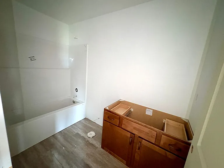 4654 Pierce Dr — Photo 8