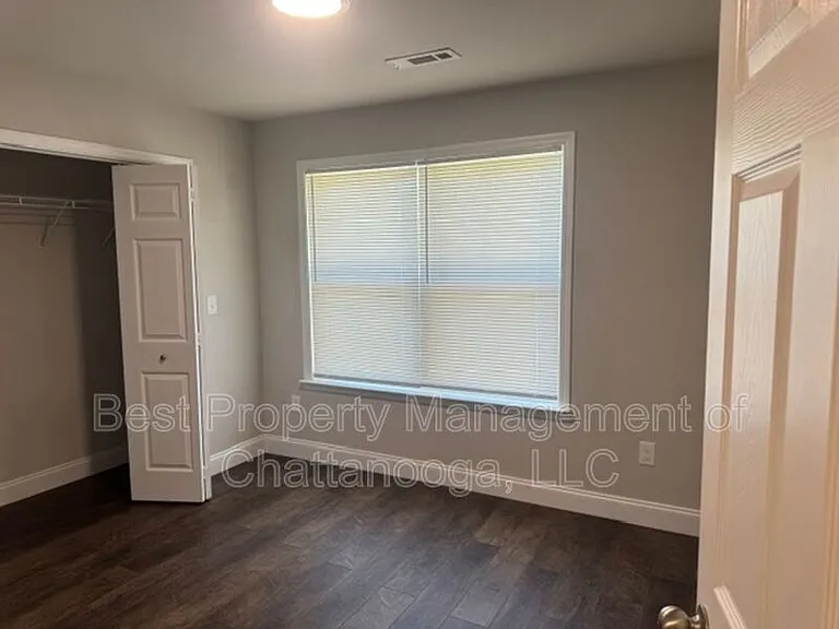 379 Virginia St — Photo 5