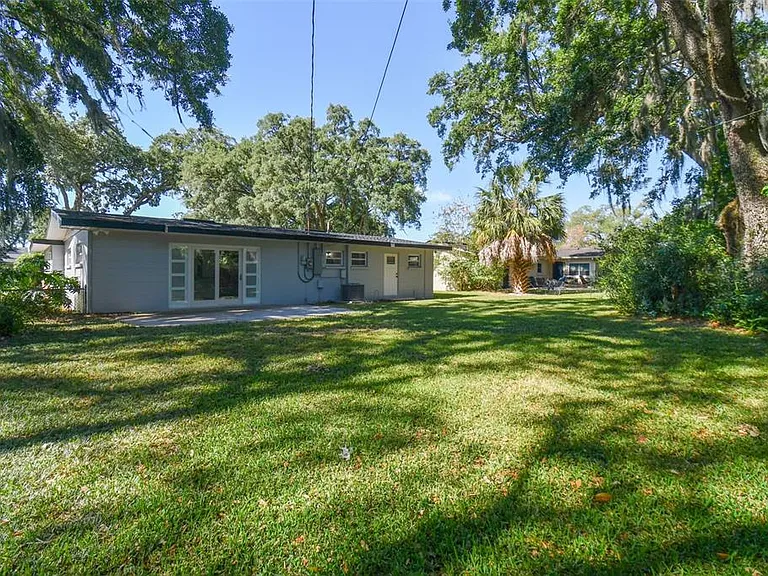 535 W Palmeden Dr — Photo 46