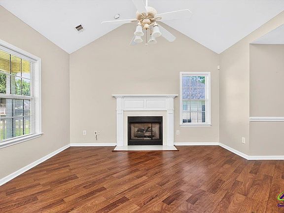 5th image of 609 Sark Dr