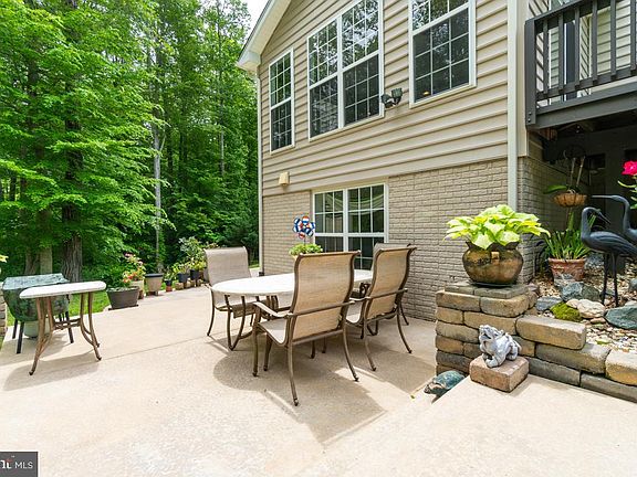 4th image of 147 Sanford Ferry Ct