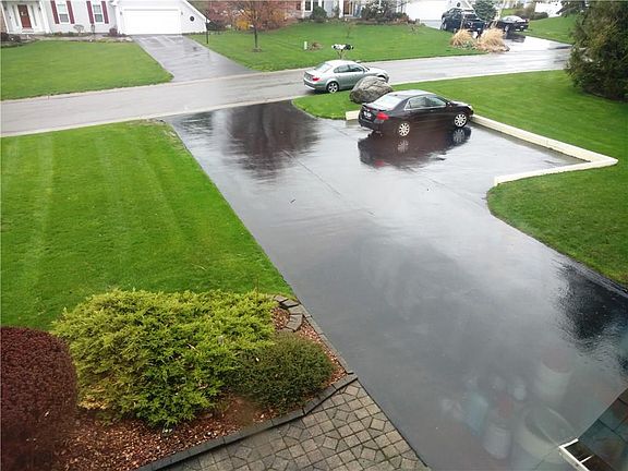 5th image of 21 Silver Fox Dr