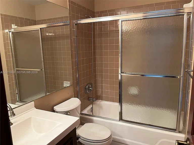 12713 SW 70th Ln — Photo 6