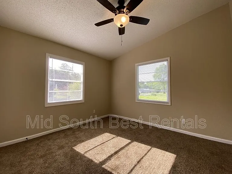 1906 Dennison St — Photo 5