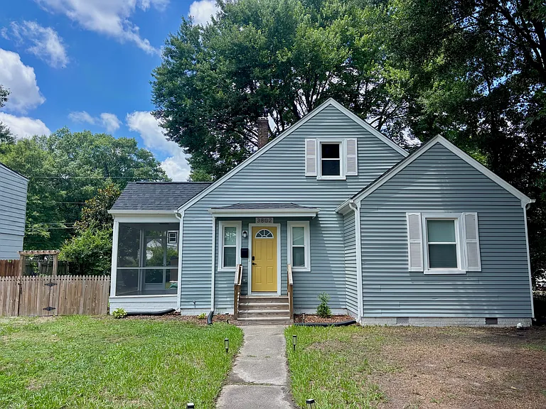 3802 Plymouth Dr — Photo 2