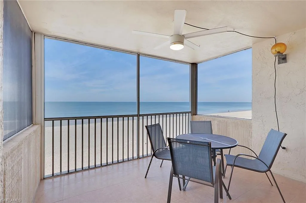 2 bed, 2.0 bath, 1058 sqft, $9,500 — Photo 2