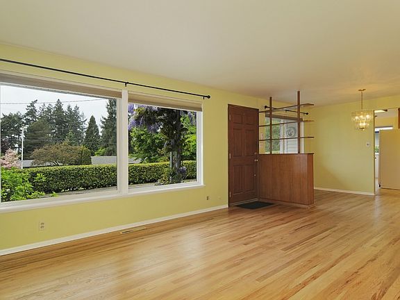 5th image of 19134 2nd Ave NW