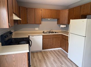 813 N 3rd St #3, Burlington, IA 52601