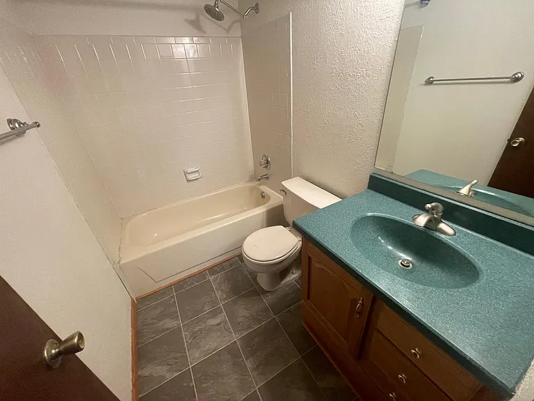 6207 Willow Ln — Photo 8